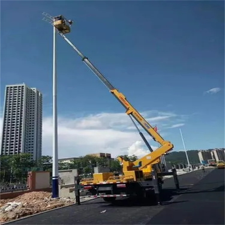 永兴维修路灯的曲臂升降车出租