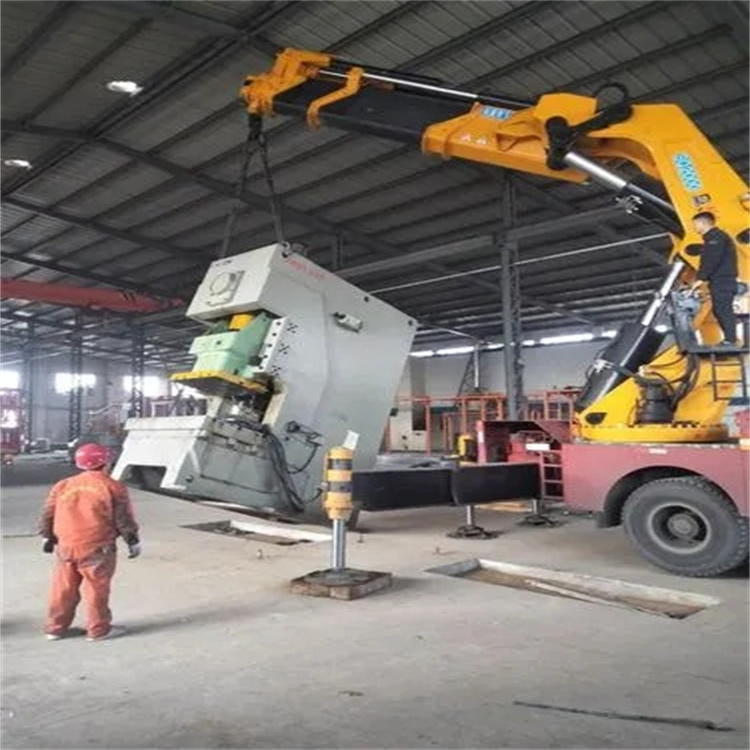 永兴80吨折臂吊车出租附近电话