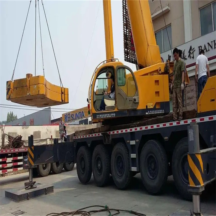 永兴当地吊车出租|机器吊装|75吨|工厂搬迁服务